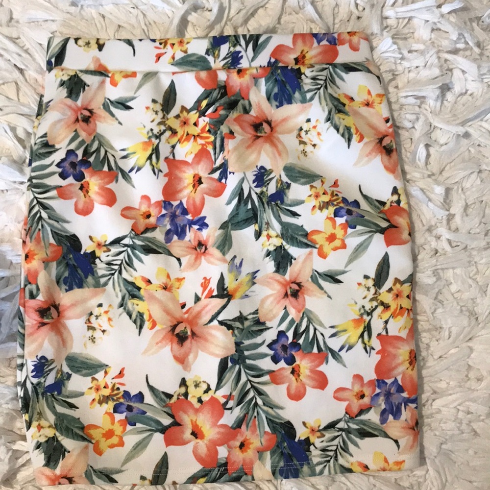 Floral print skirt